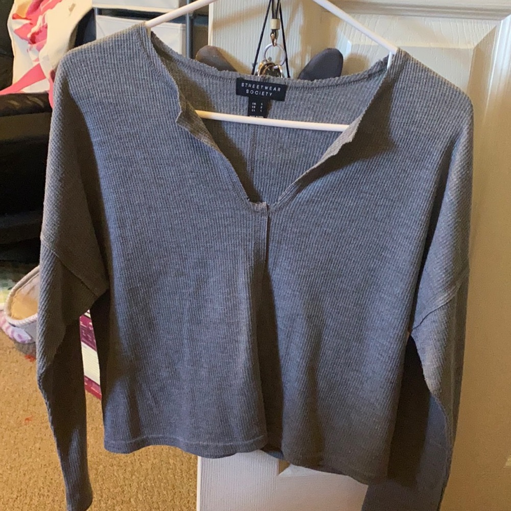 Grey cropped long sleeve